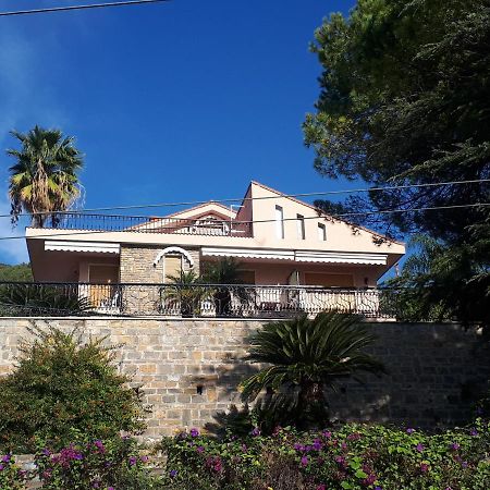 Apartamento Rifugio Societa Semplice Ospedaletti Exterior foto