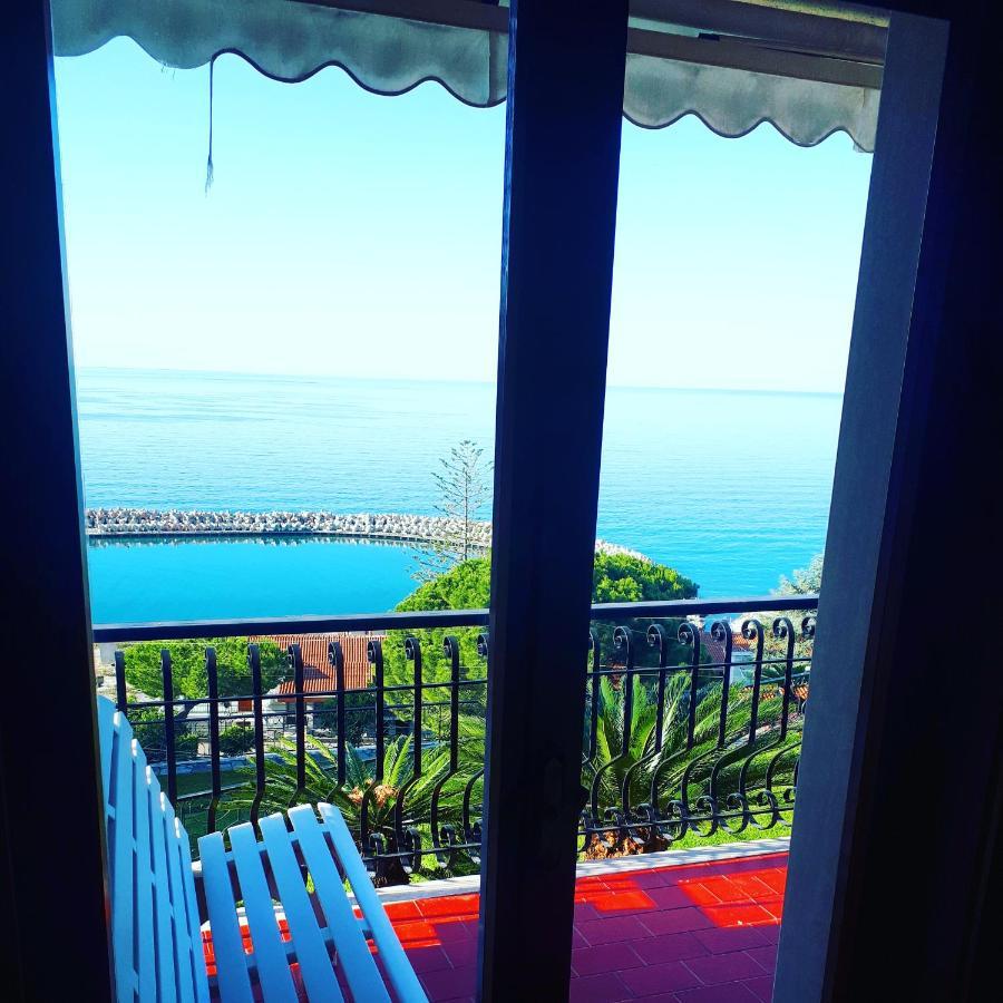 Apartamento Rifugio Societa Semplice Ospedaletti Exterior foto