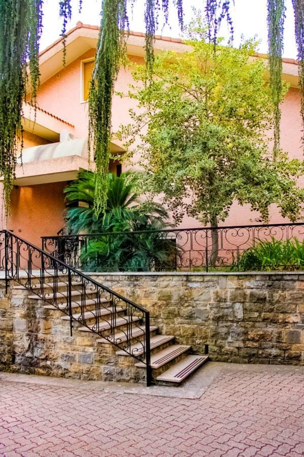 Apartamento Rifugio Societa Semplice Ospedaletti Exterior foto