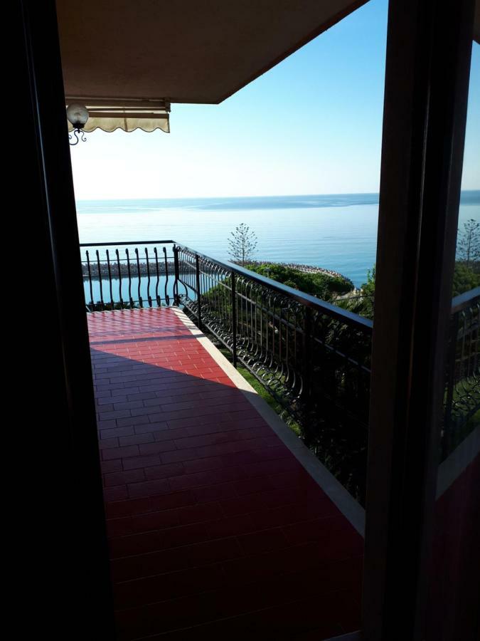 Apartamento Rifugio Societa Semplice Ospedaletti Exterior foto