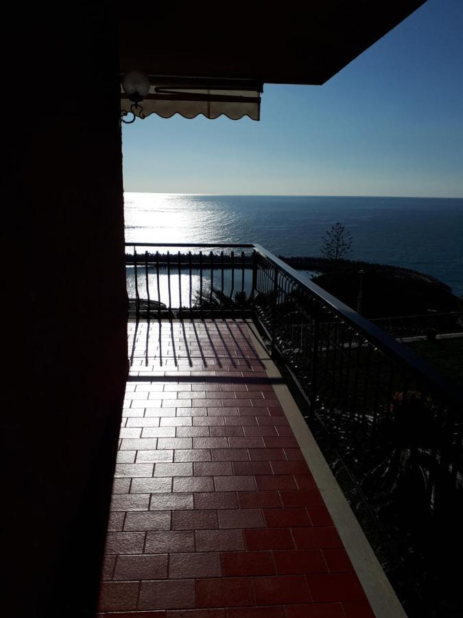 Apartamento Rifugio Societa Semplice Ospedaletti Exterior foto